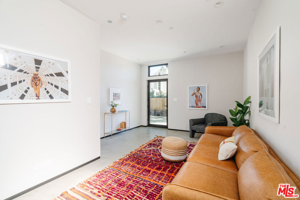 MLS #25618289 image #2