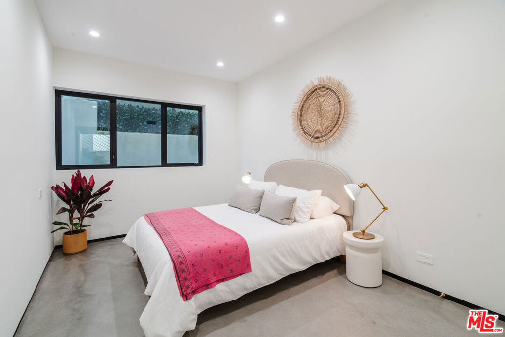 MLS #25618289 image #23