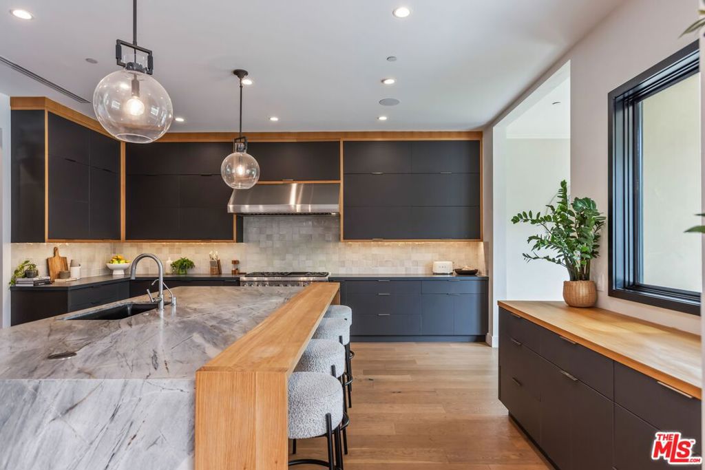 MLS #25618475 image #10