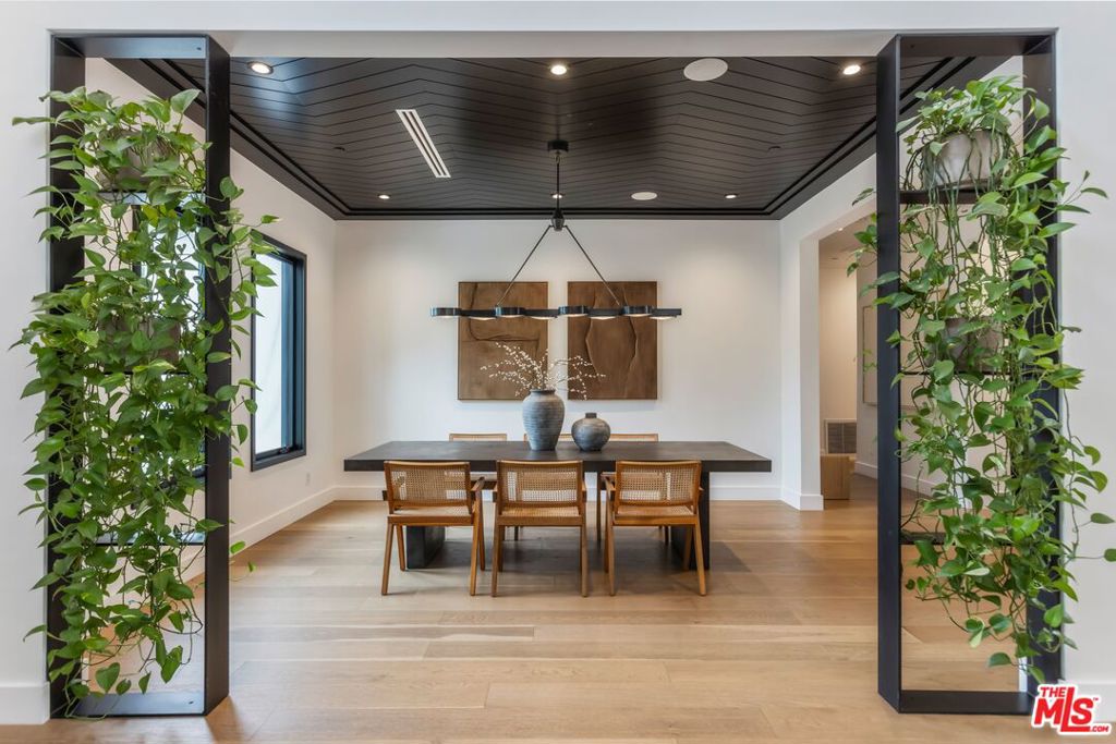 MLS #25618475 image #2