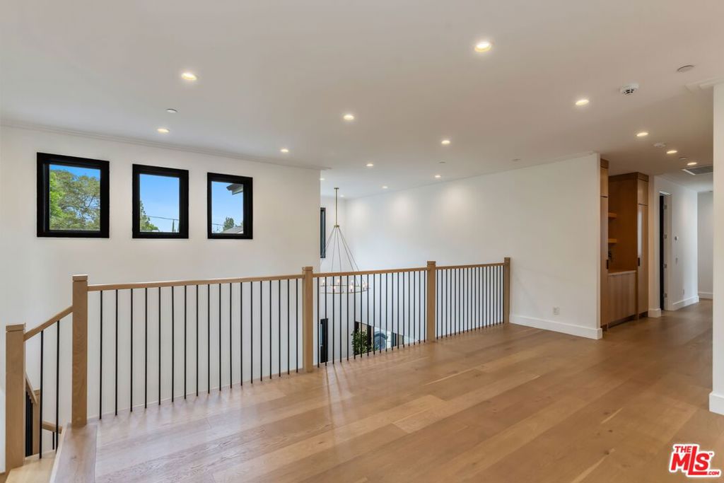 MLS #25618475 image #20