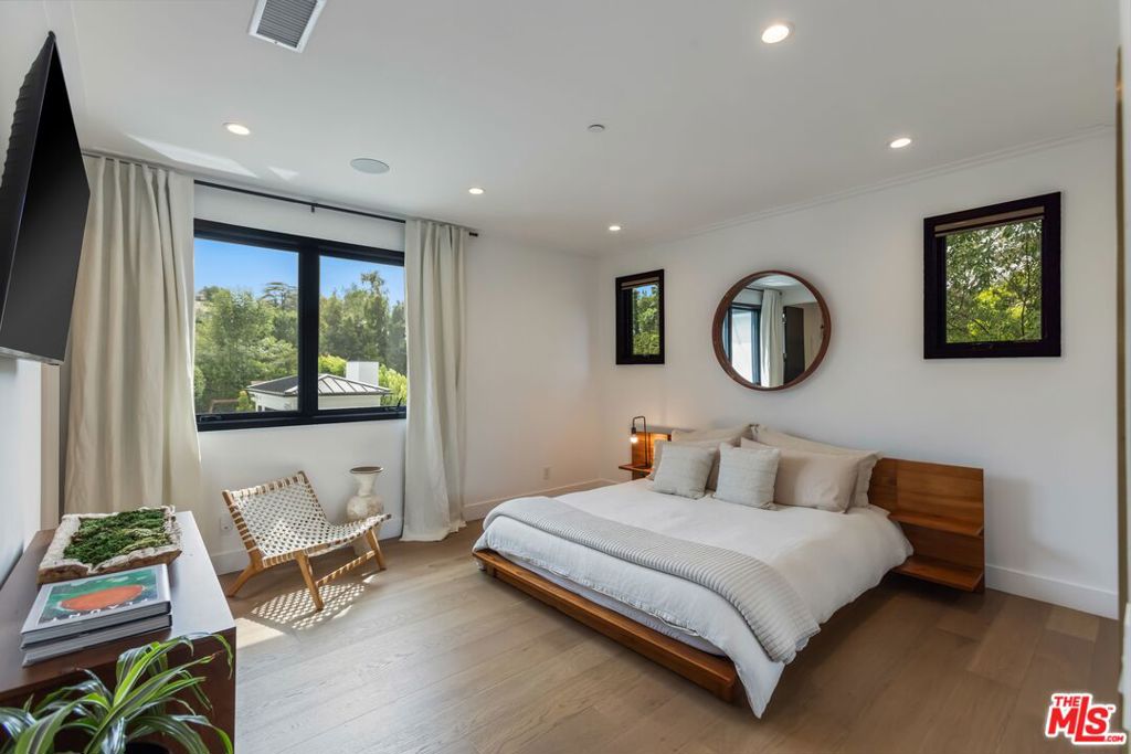 MLS #25618475 image #21