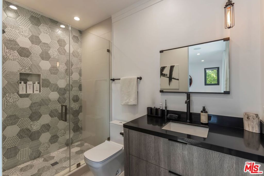 MLS #25618475 image #23