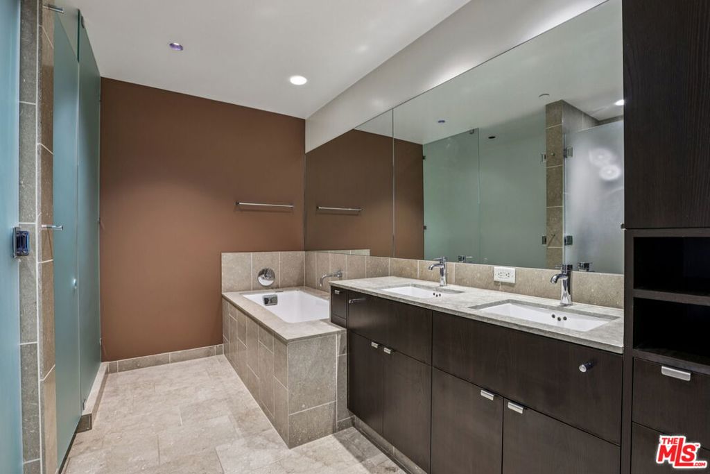 MLS #25618487 image #24