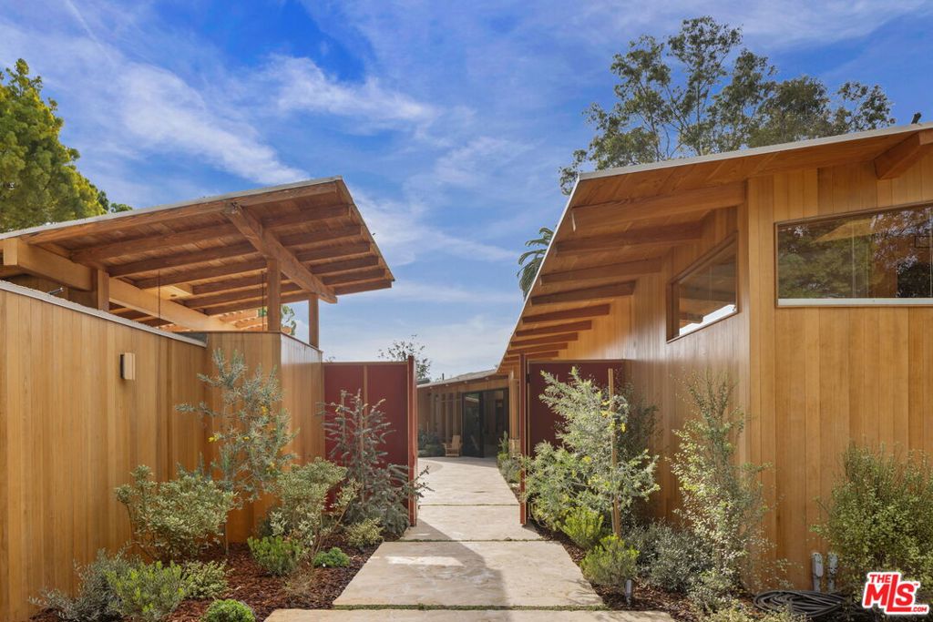 MLS #25618509 image #0