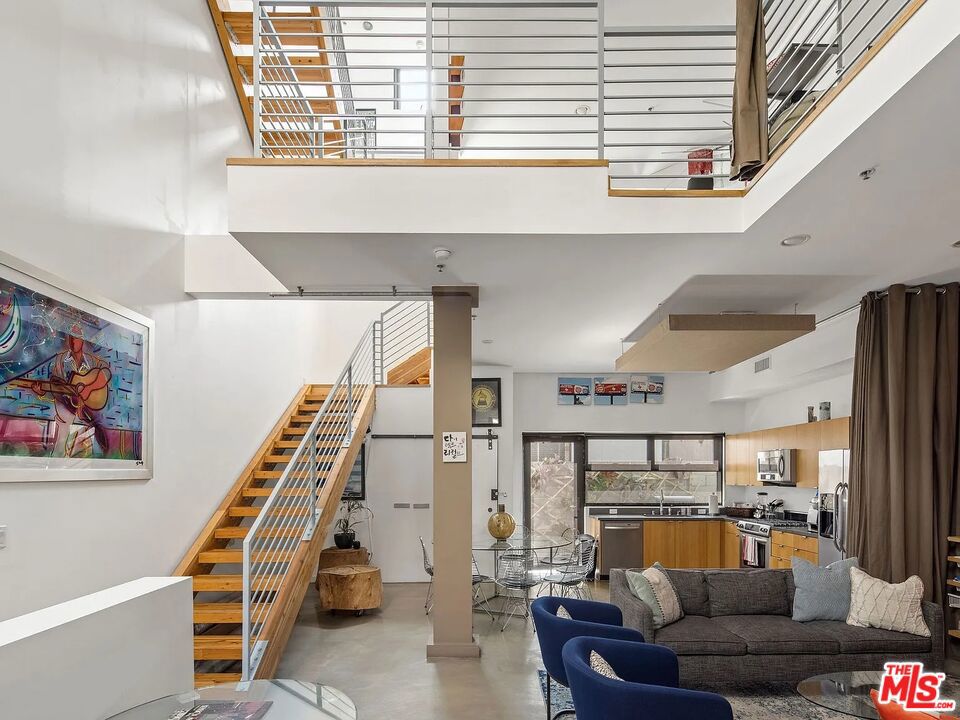 MLS #25618557 image #0