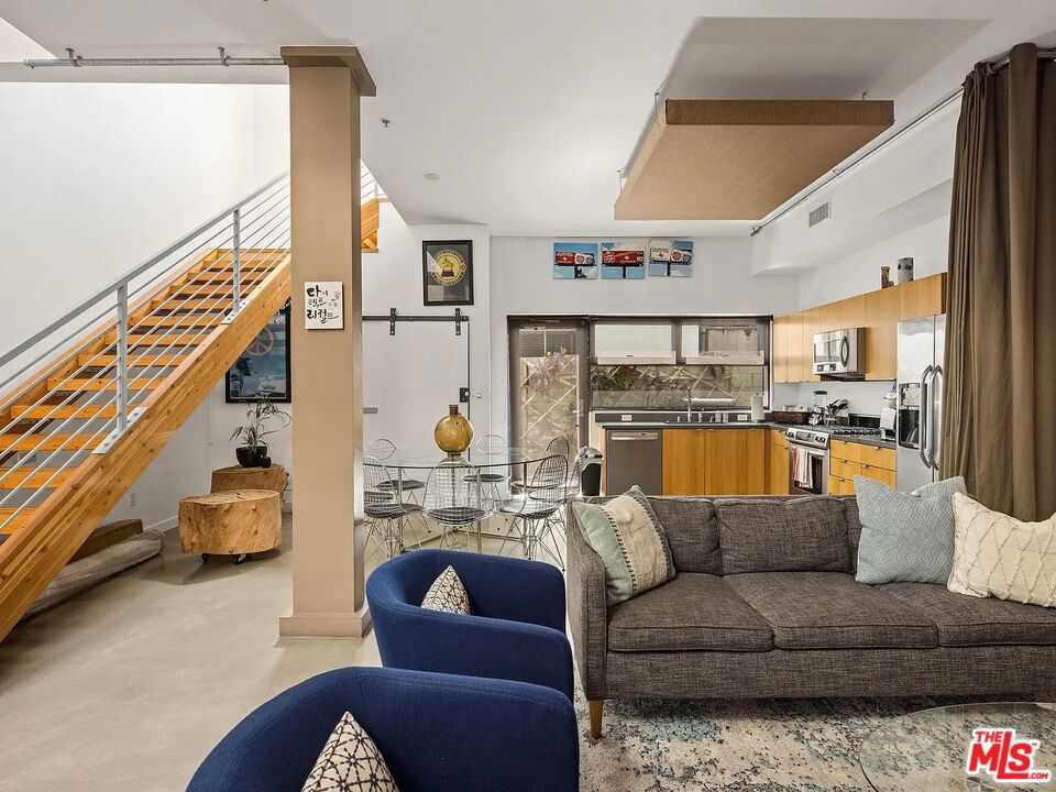 MLS #25618557 image #1