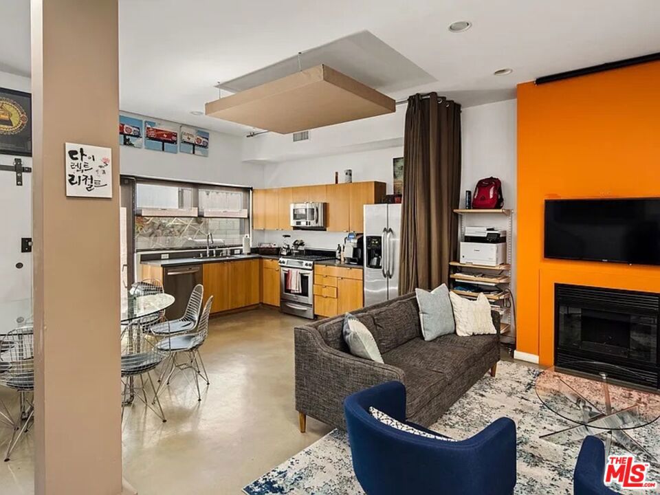 MLS #25618557 image #2