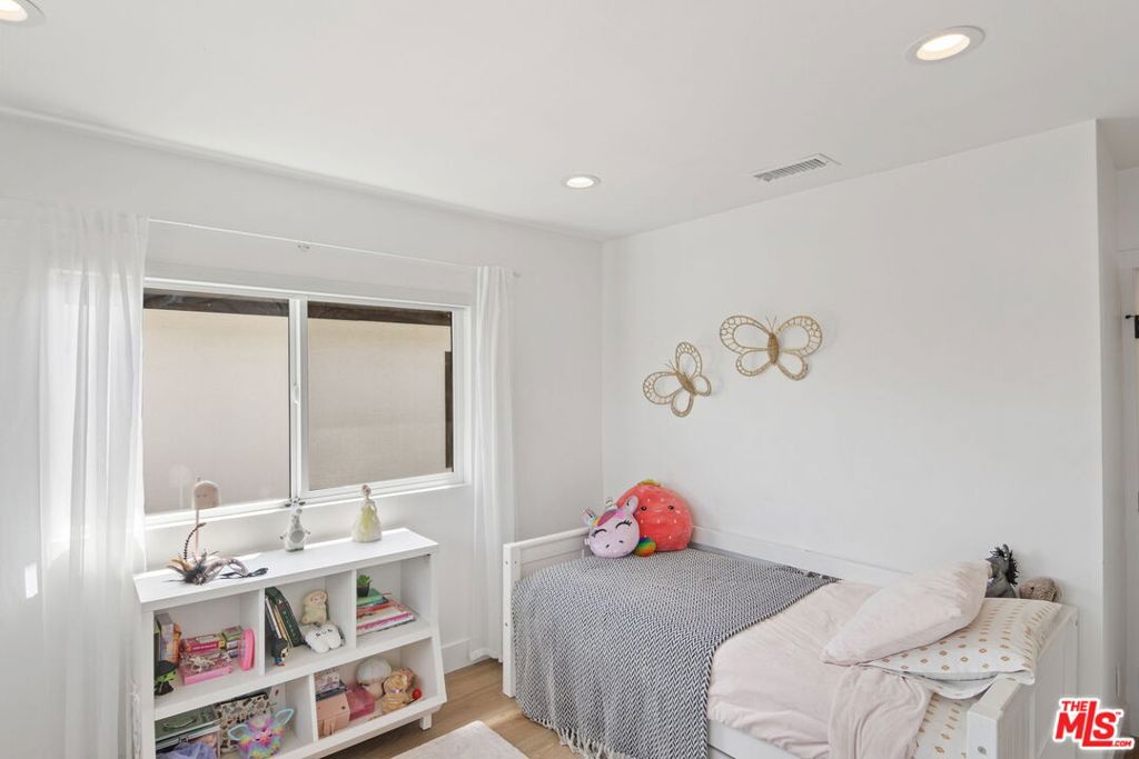 MLS #25618561 image #32