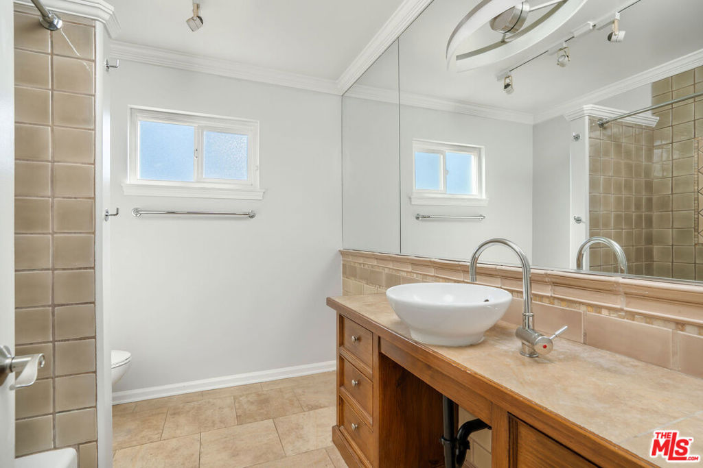 MLS #25618587 image #23