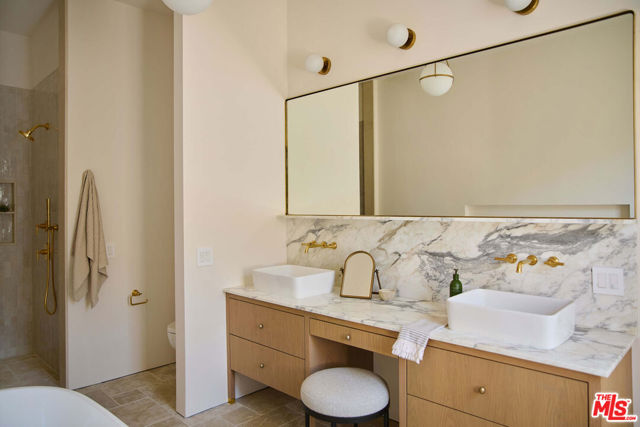 MLS #25618589 image #24