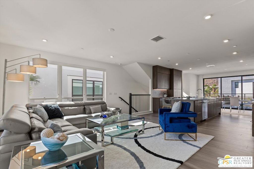 MLS #25618601PS image #1