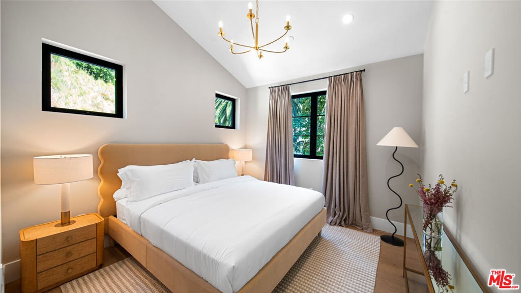 MLS #25618615 image #23