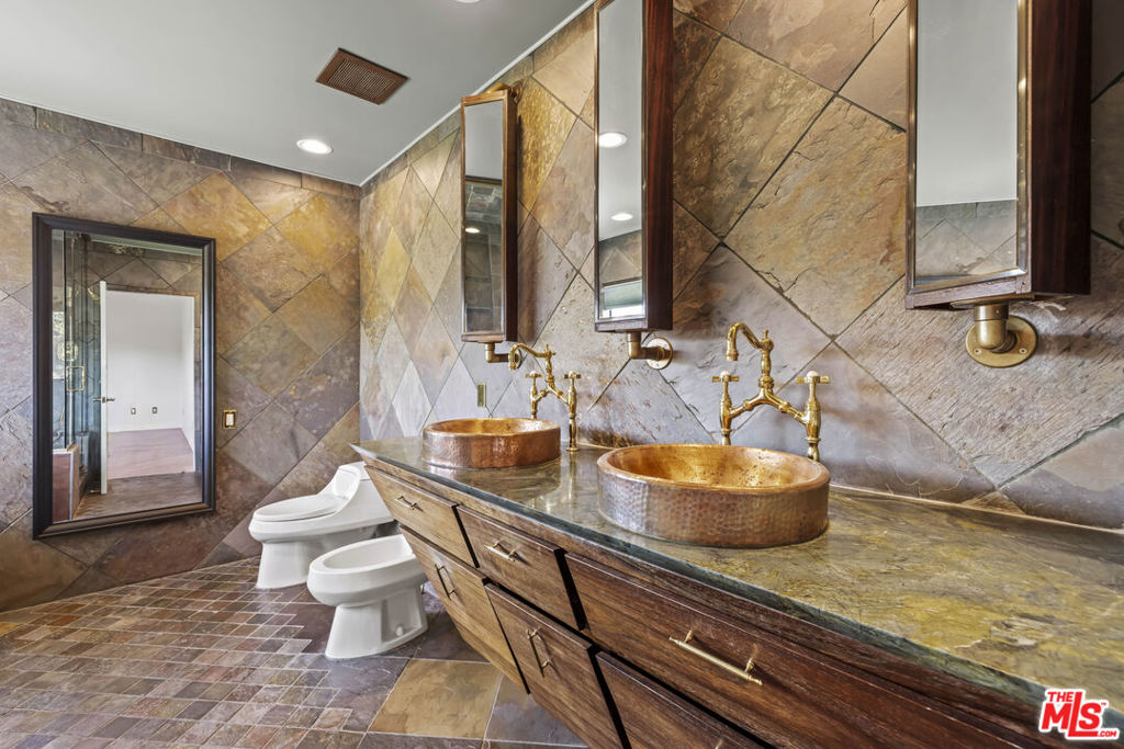 MLS #25618623 image #35