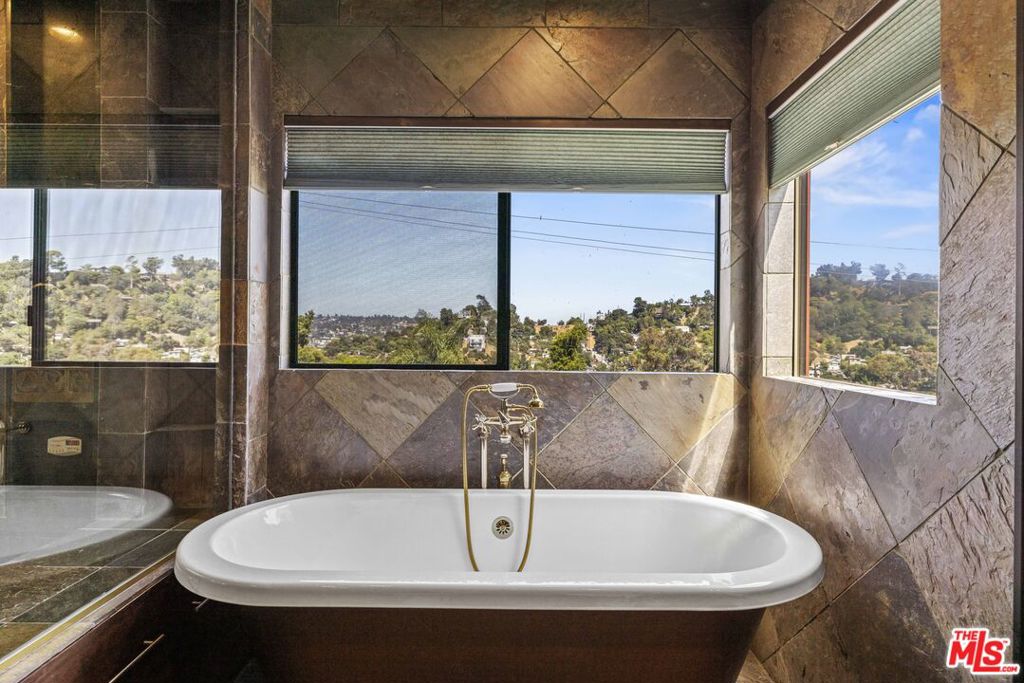 MLS #25618623 image #36