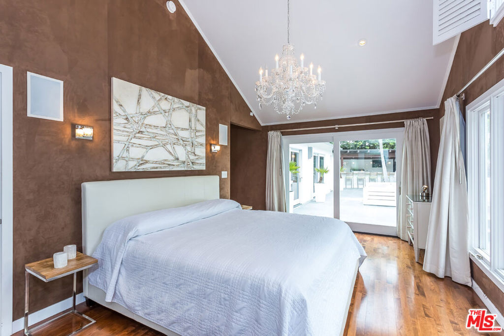 MLS #25618641 image #24