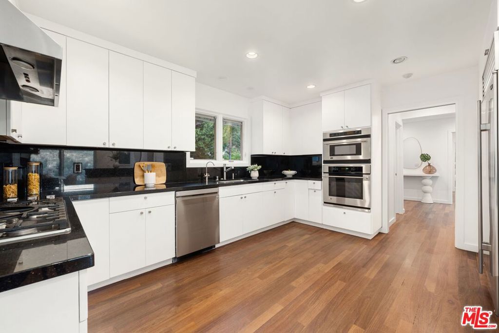 MLS #25618651 image #11