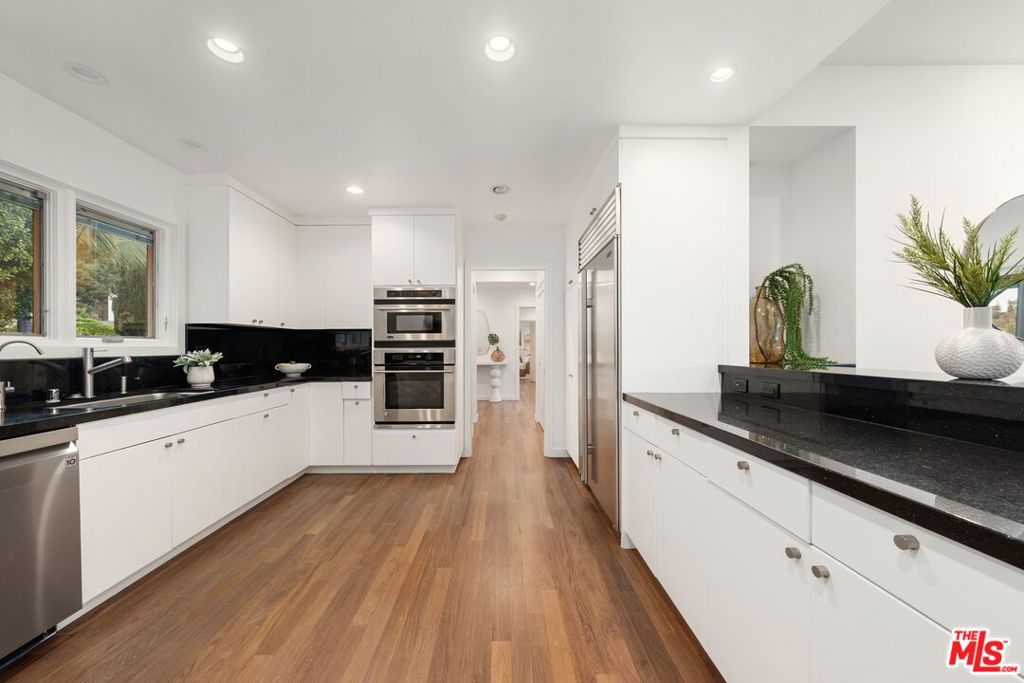 MLS #25618651 image #12