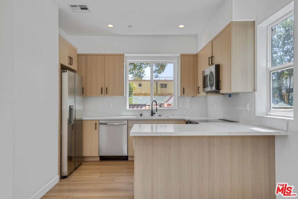 MLS #25618669 image #15