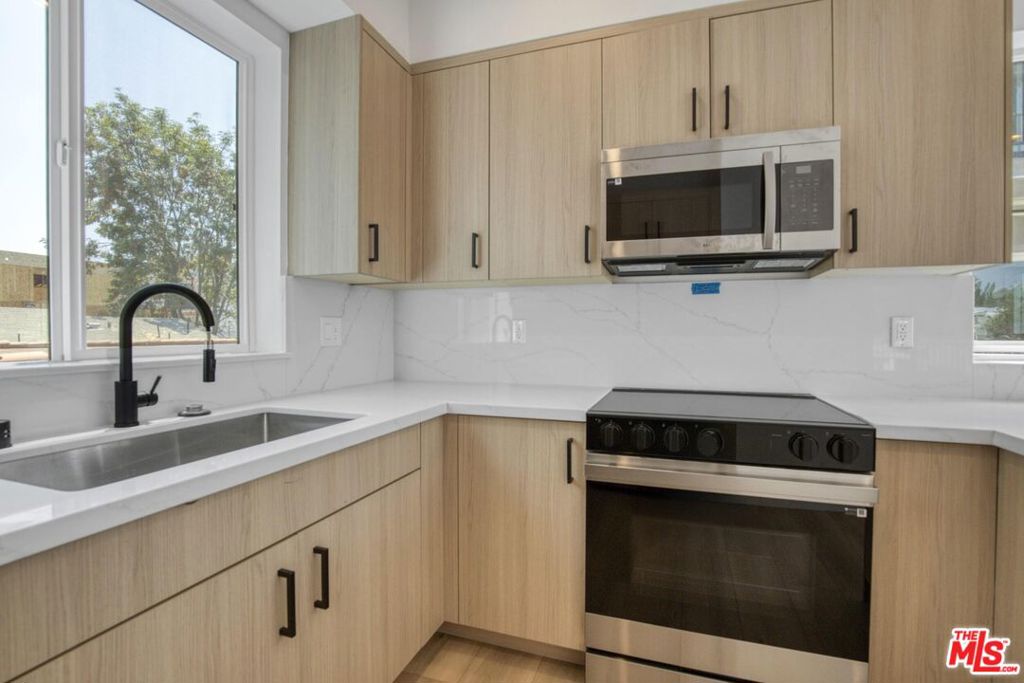 MLS #25618669 image #16