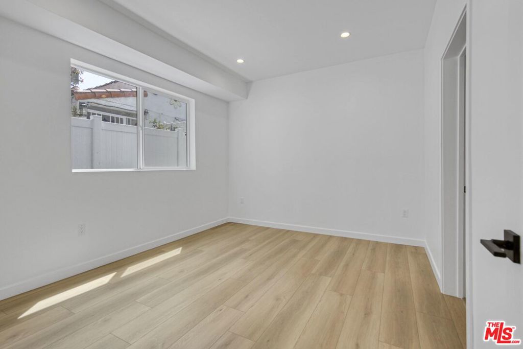 MLS #25618669 image #21