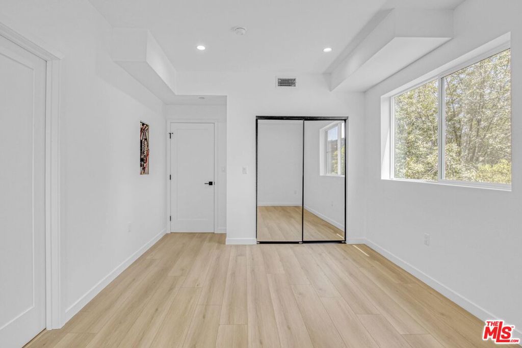 MLS #25618669 image #33