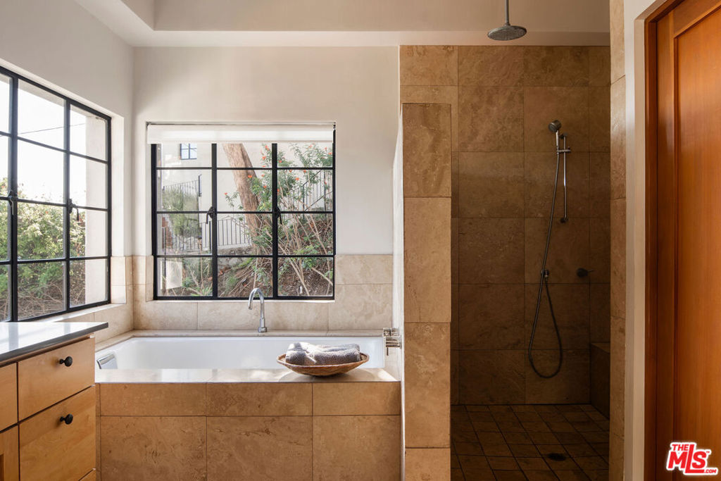 MLS #25618673 image #33