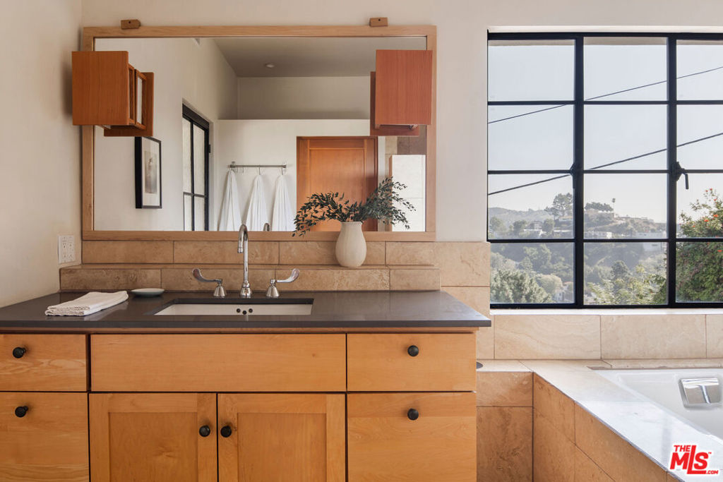 MLS #25618673 image #34