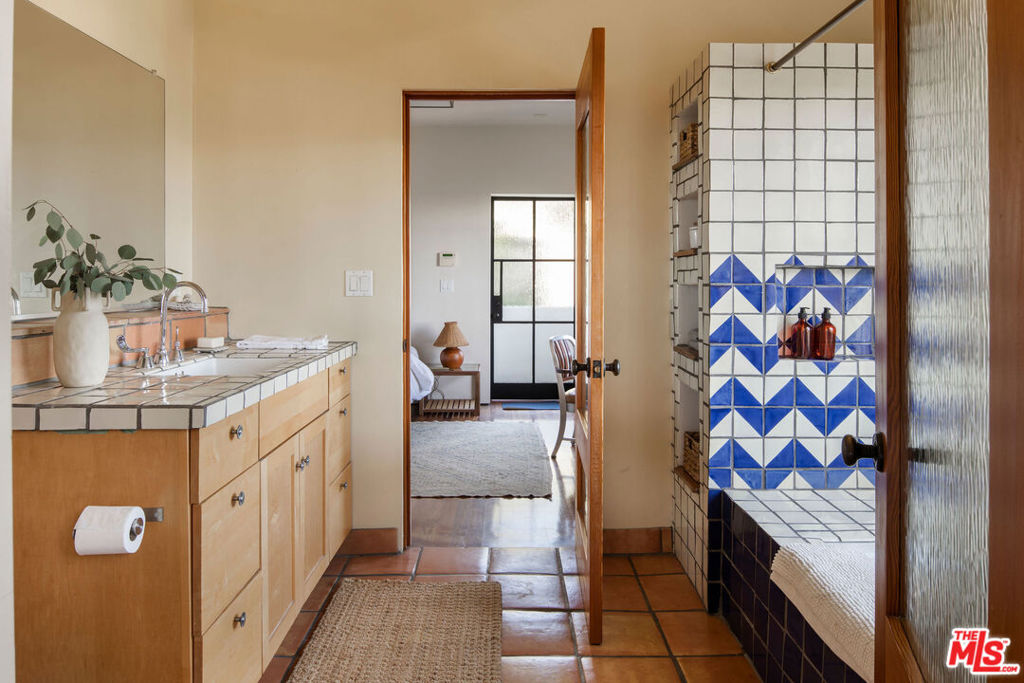 MLS #25618673 image #43