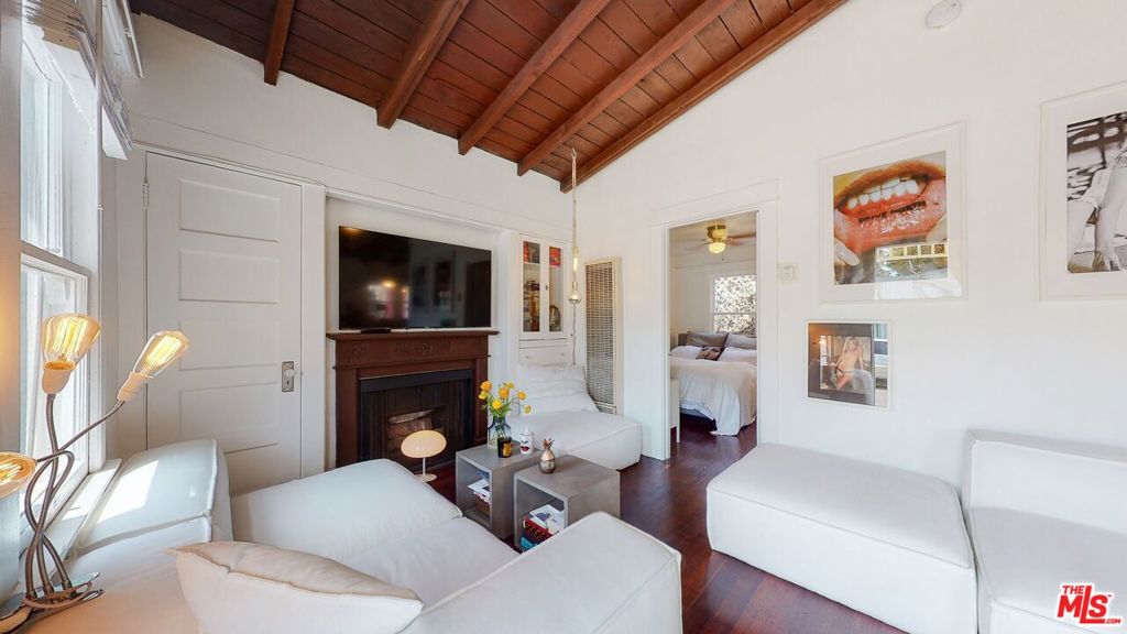 MLS #25618687 image #2