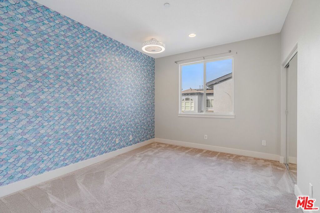 MLS #25618755 image #19