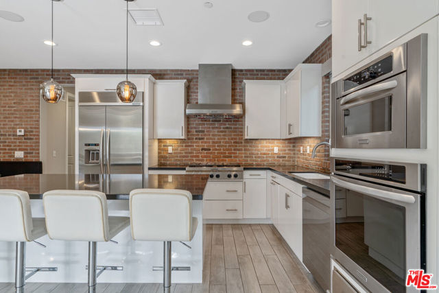 MLS #25618825 image #1