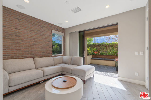 MLS #25618825 image #14