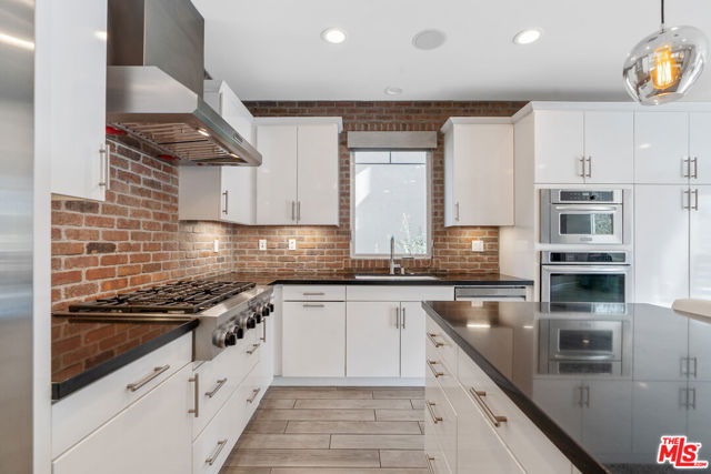 MLS #25618825 image #2