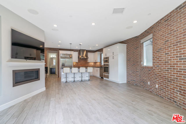 MLS #25618825 image #3