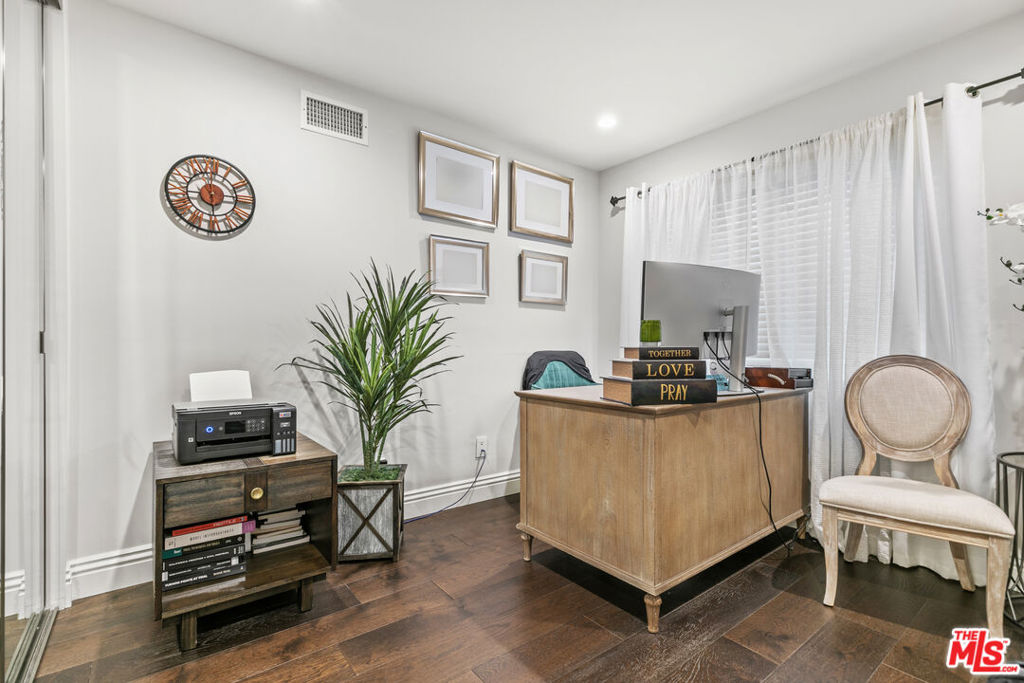 MLS #25618855 image #33