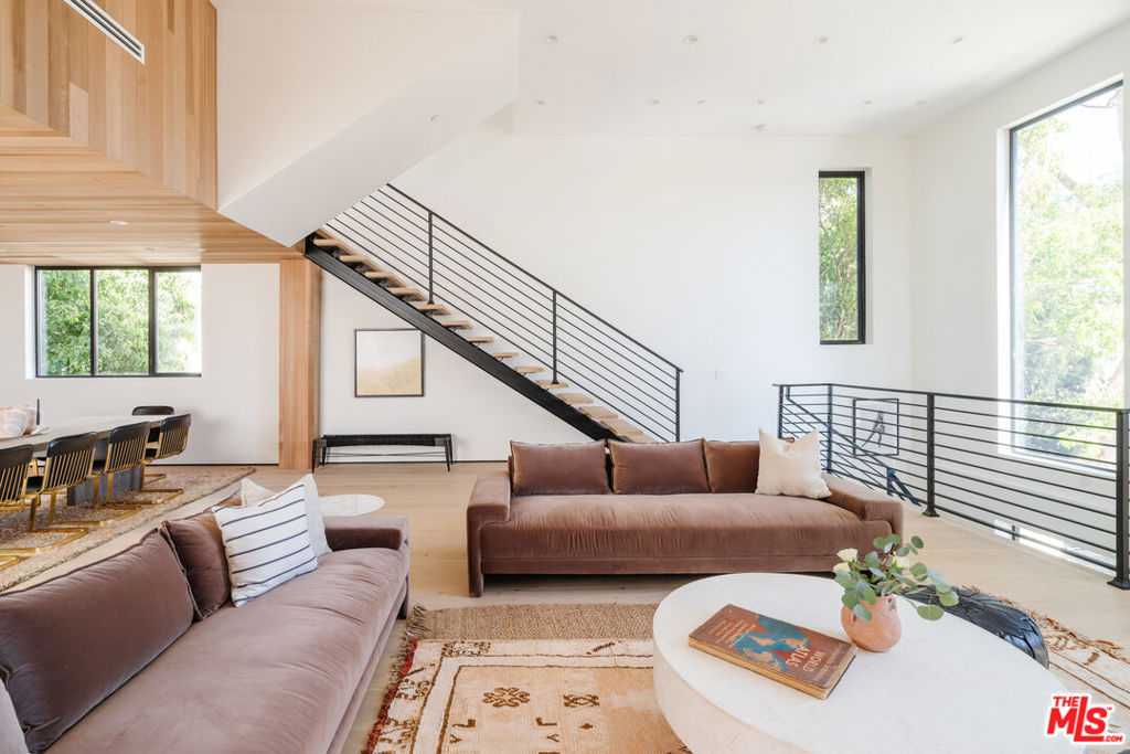 MLS #25618907 image #16