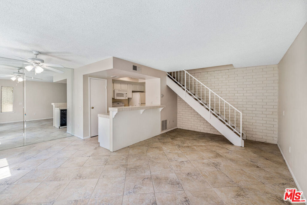 MLS #25618953 image #2