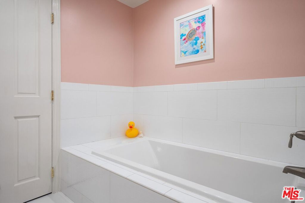 MLS #25619063 image #22