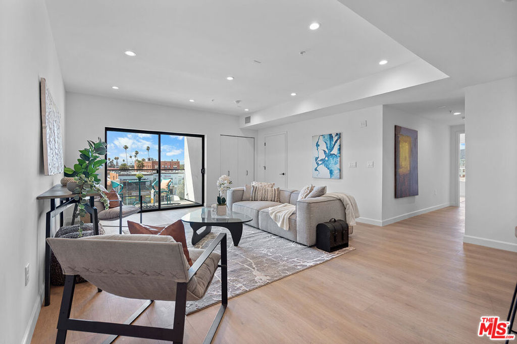 MLS #25619065 image #3