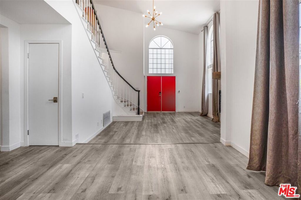 MLS #25619355 image #11