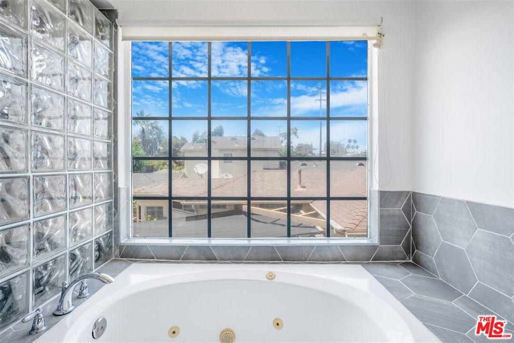 MLS #25619355 image #18