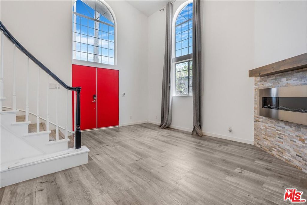 MLS #25619355 image #2