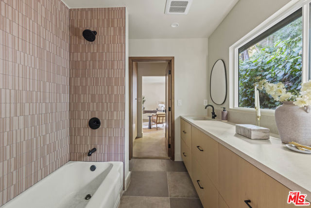 MLS #25619847 image #18