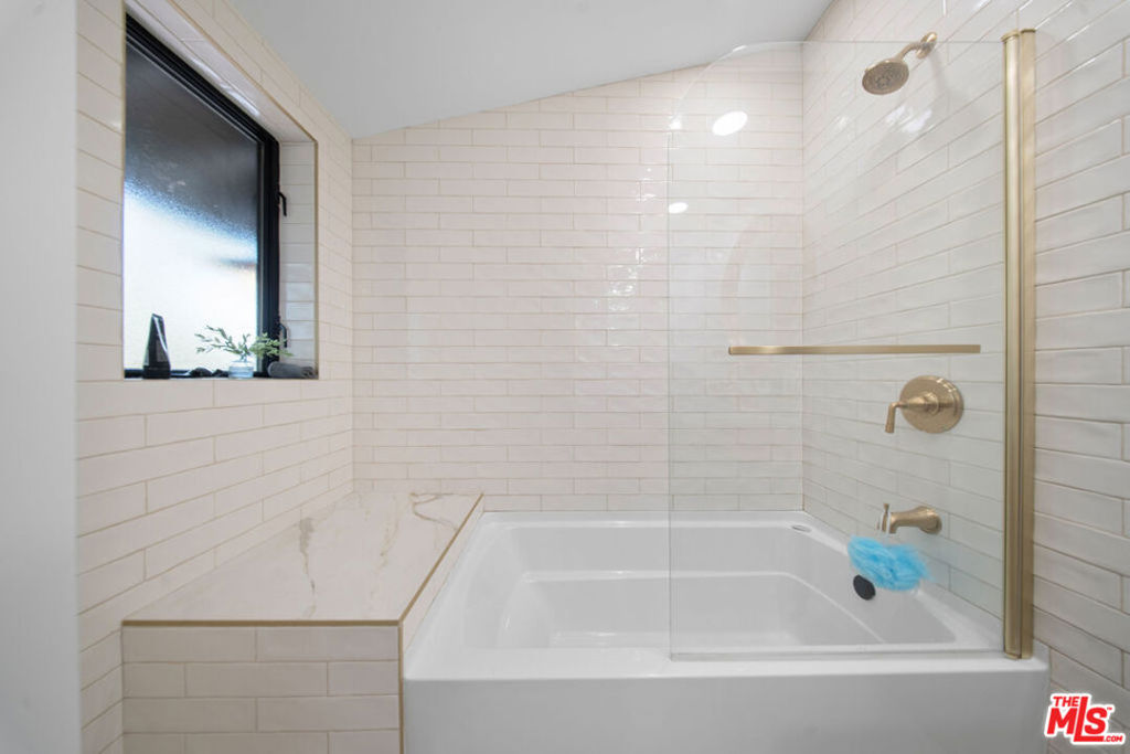 MLS #25620435 image #17