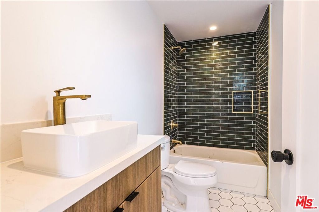 MLS #25620681 image #7