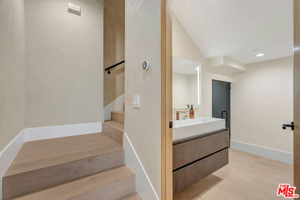 MLS #25621083 image #14