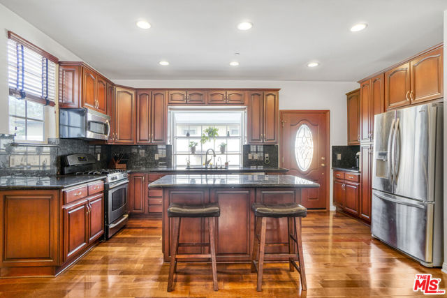 MLS #25621869 image #24