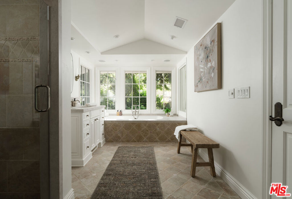 MLS #25622123 image #20