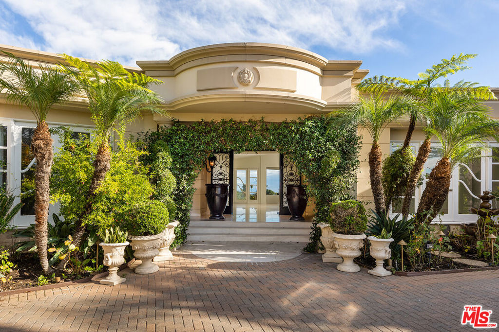 MLS #25622945 image #1